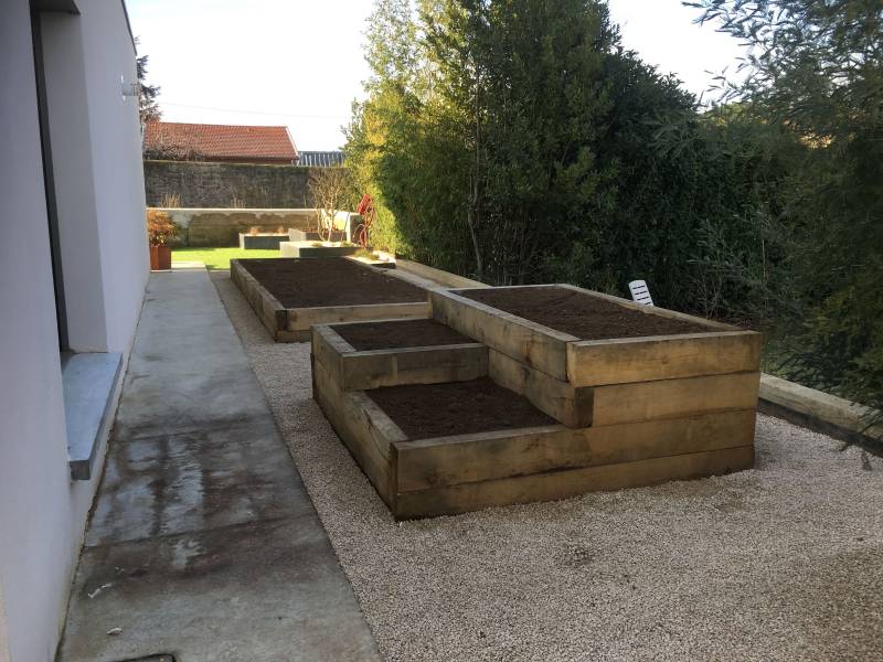 Création de jardinières en bois sur mesure à Vienne (Isère) pour habiller une terrasse